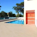Poolside Serenity-beahost Daire