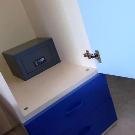 Lägenhet Poolside Serenity-beahost *