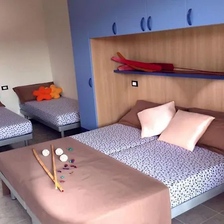 Poolside Serenity-beahost アパート *