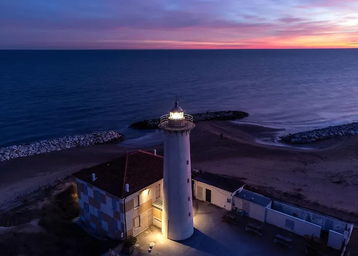 Poolside Serenity-beahost *